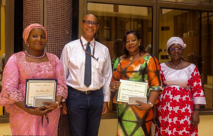 Des fonctionnaires du bureau pays de l'UNFPA au Burkina distingués pour leur engagement